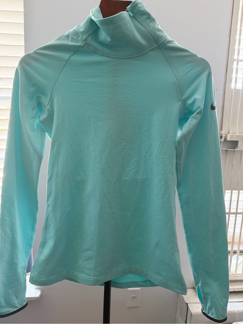 Nike Light Aqua Long Sleeve Dri-FIT Pullover NWT size Small